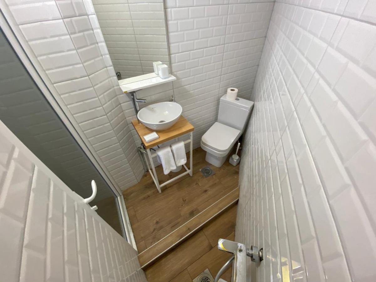 Mickitos Hostel & Apartments 斯科普里 外观 照片