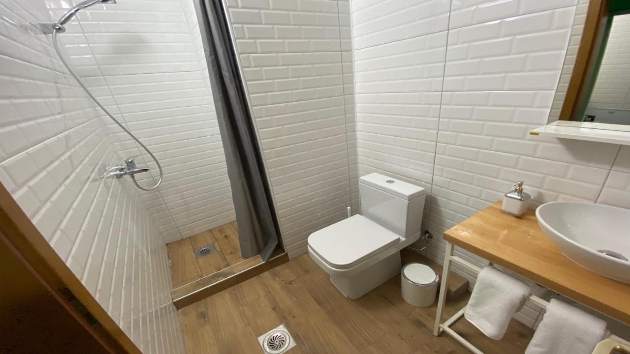 Mickitos Hostel & Apartments 斯科普里 外观 照片