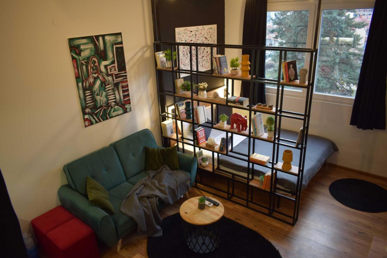Mickitos Hostel & Apartments 斯科普里 外观 照片