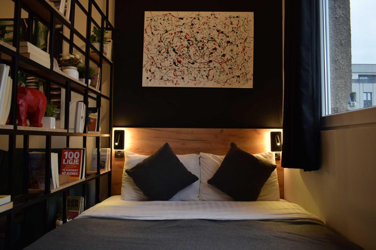 Mickitos Hostel & Apartments 斯科普里 外观 照片
